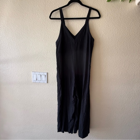 Urban Outfitters Linen/Rayon Black Jumpsuit - Size XS - Picture 6 of 10